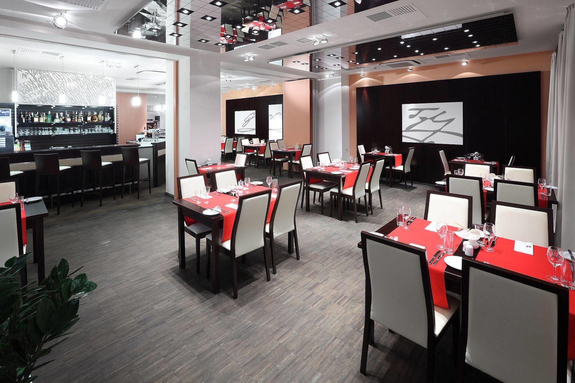 Clarion Hotel Prague City Restoran gambar